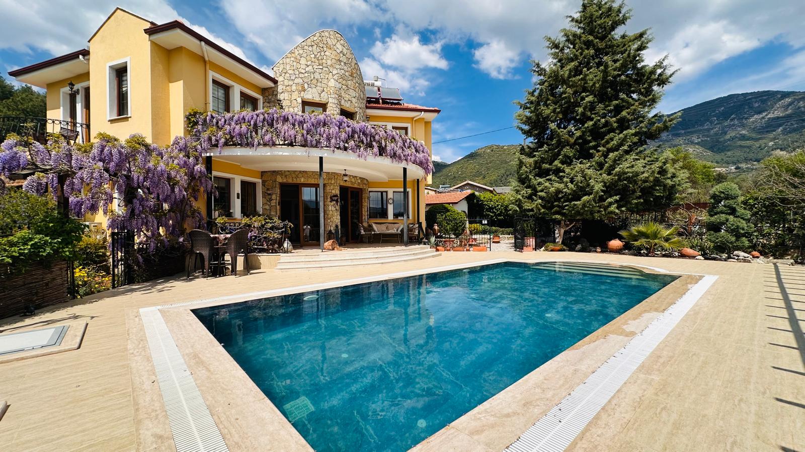 Large Detached House in Incirkoy
