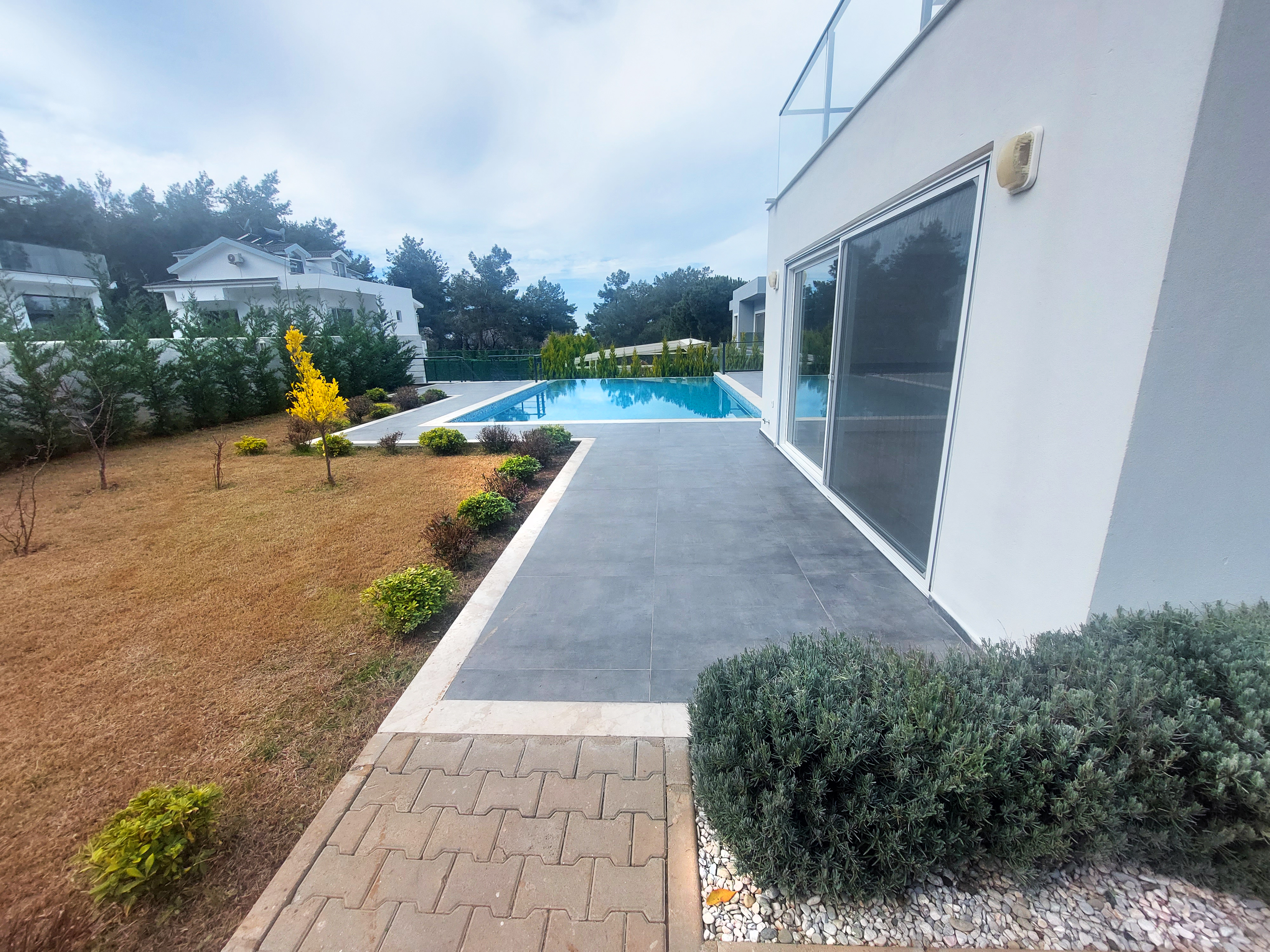 Impressive Luxury Villa in Ovacik Slide Image 8