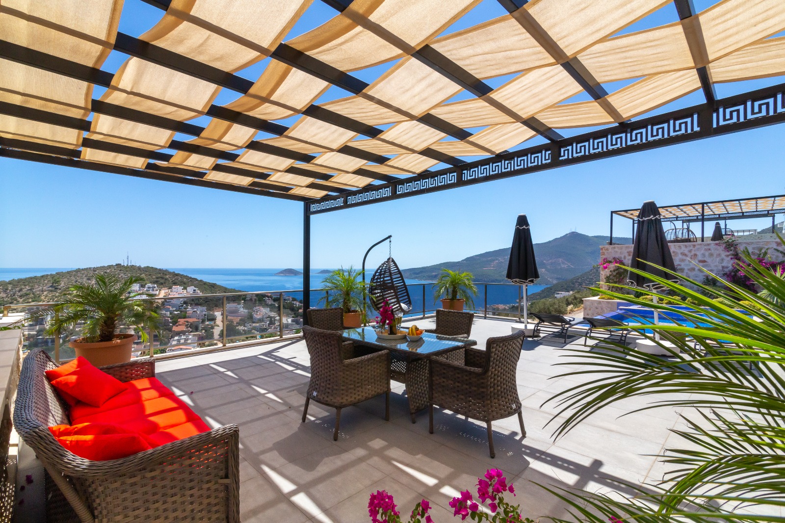Stunning Luxury Villa in Kalkan Slide Image 8
