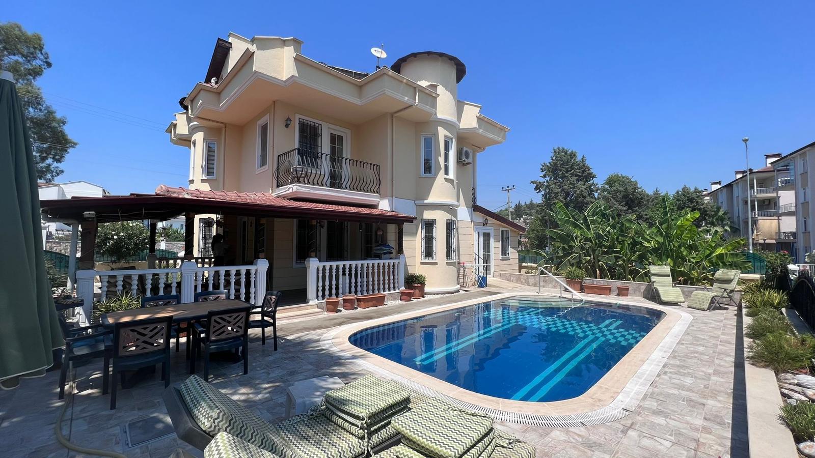 Large Detached Villa in Calis Slide Image 2