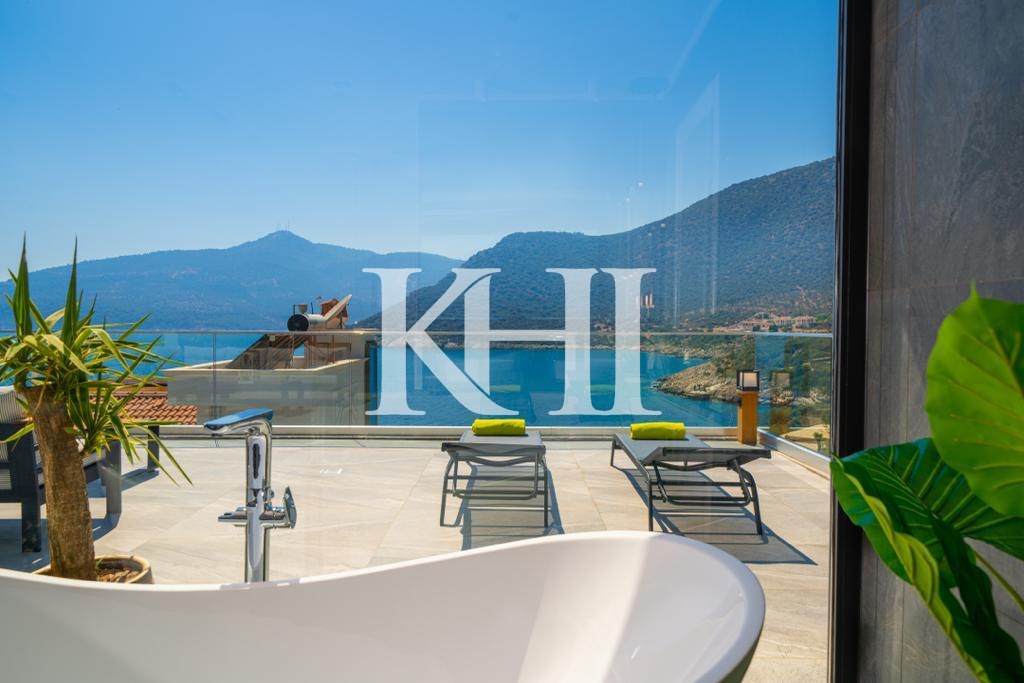Modern Luxury Sea-View Villa Slide Image 28
