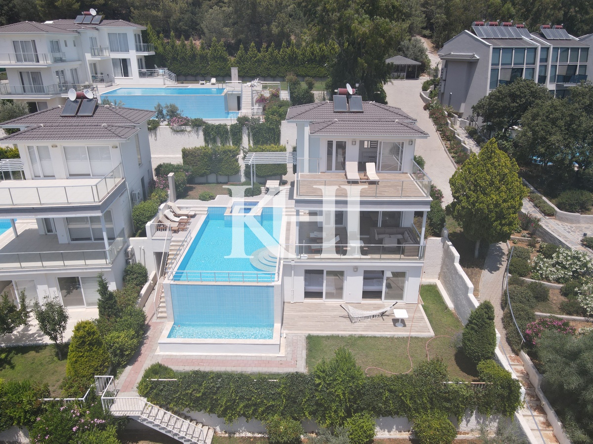 Stunning Luxury Villa in Ovacik Slide Image 1