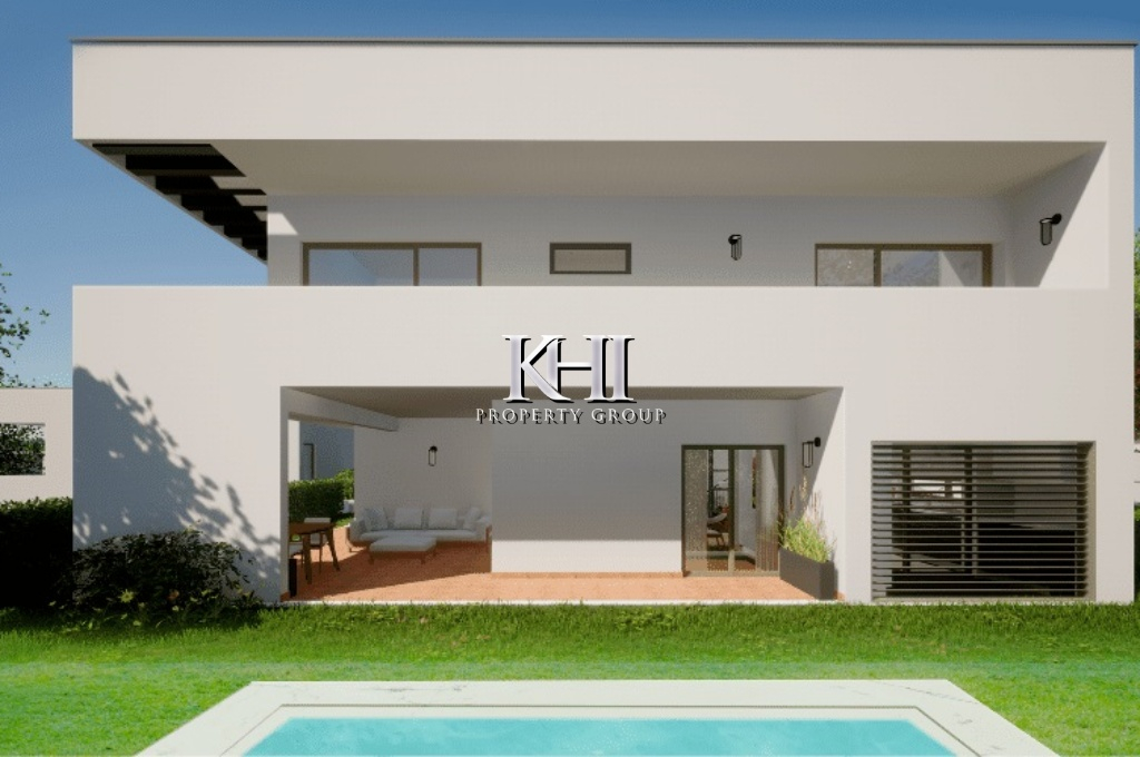 Contemporary Villa in Loures Slide Image 3