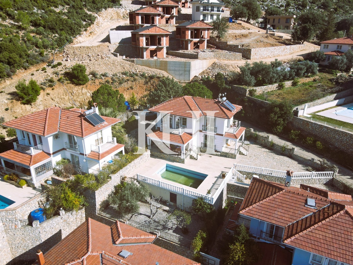 Panoramic Mountain View Villa Slide Image 58