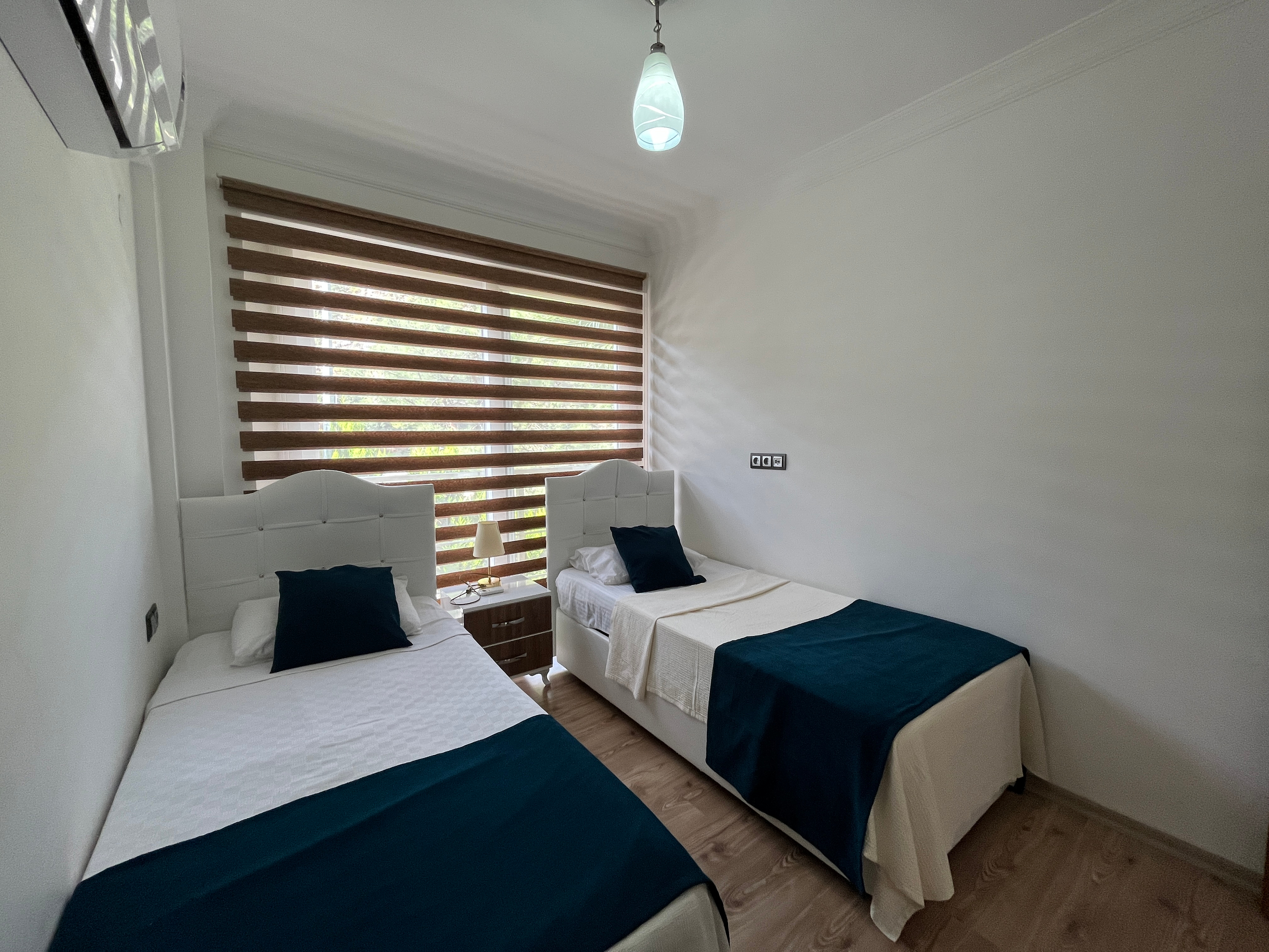 Fully Furnished 2-Bedroom Apartment Slide Image 7