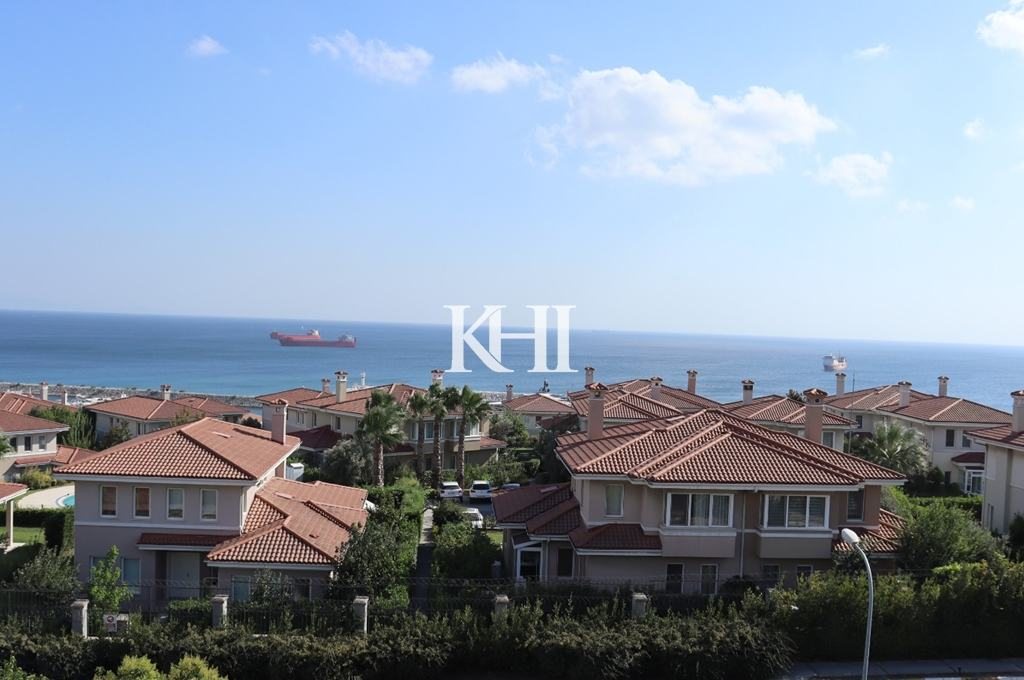 Sea-View Istanbul Villas For Sale Slide Image 16