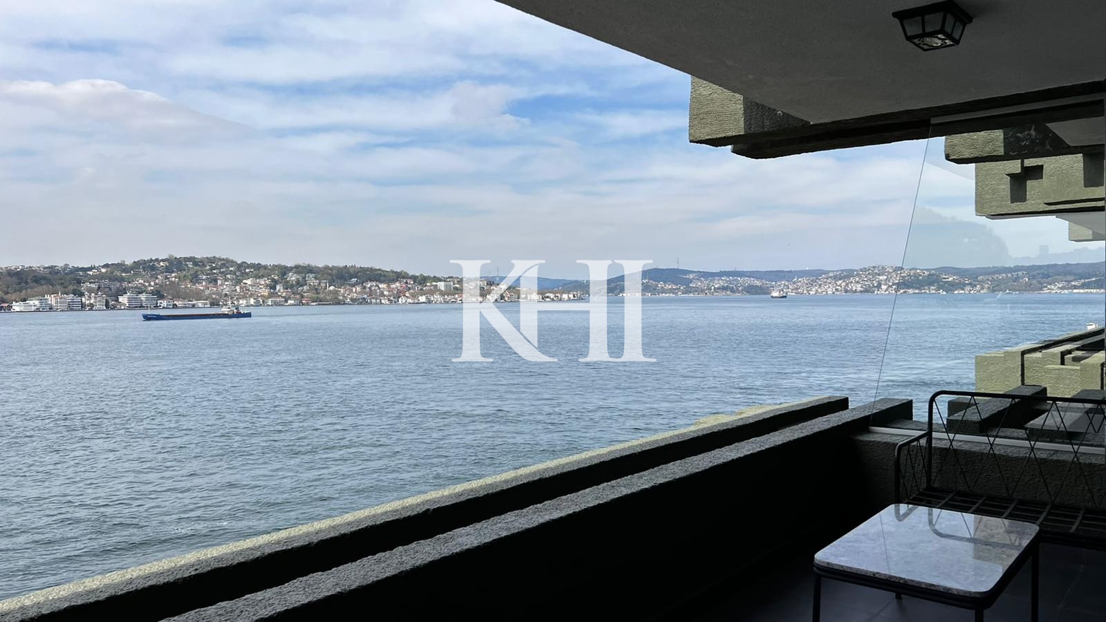 Luxury Apartment in Istanbul Slide Image 37