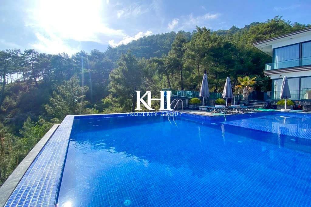 Stunning Luxury Islamlar Villa Slide Image 2