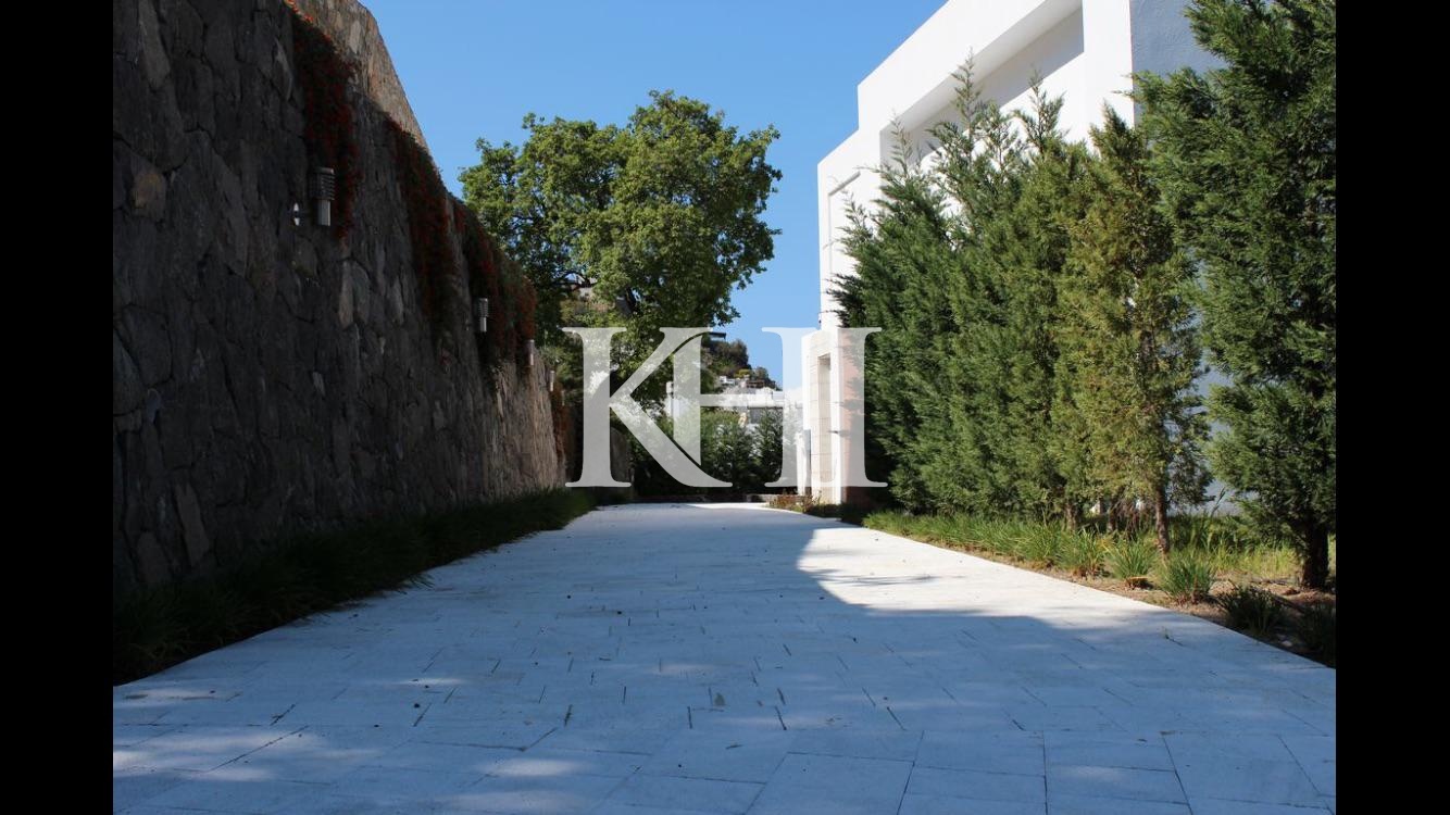 Private Modern Villa in Yalıkavak Slide Image 2