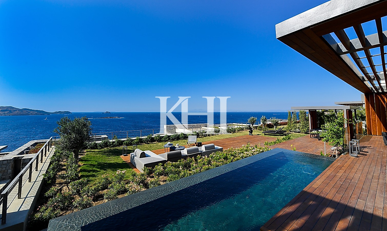 Key-Ready Luxury Bodrum Yalikavak Villas Slide Image 1
