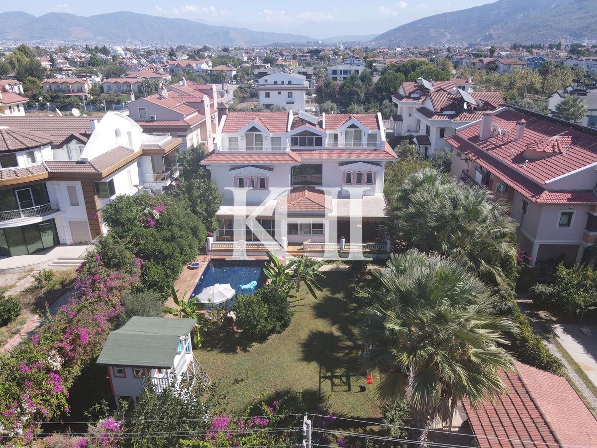 Spacious Villa For Sale in Calis Slide Image 2