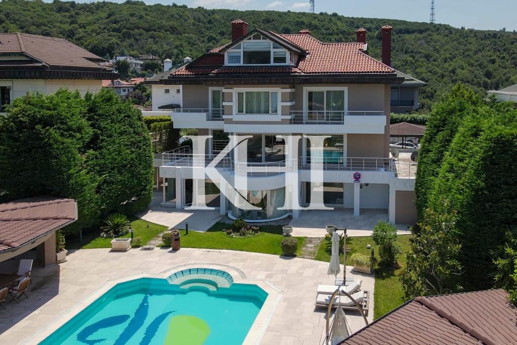 Spacious Luxury Villa in Beykoz Slide Image 100