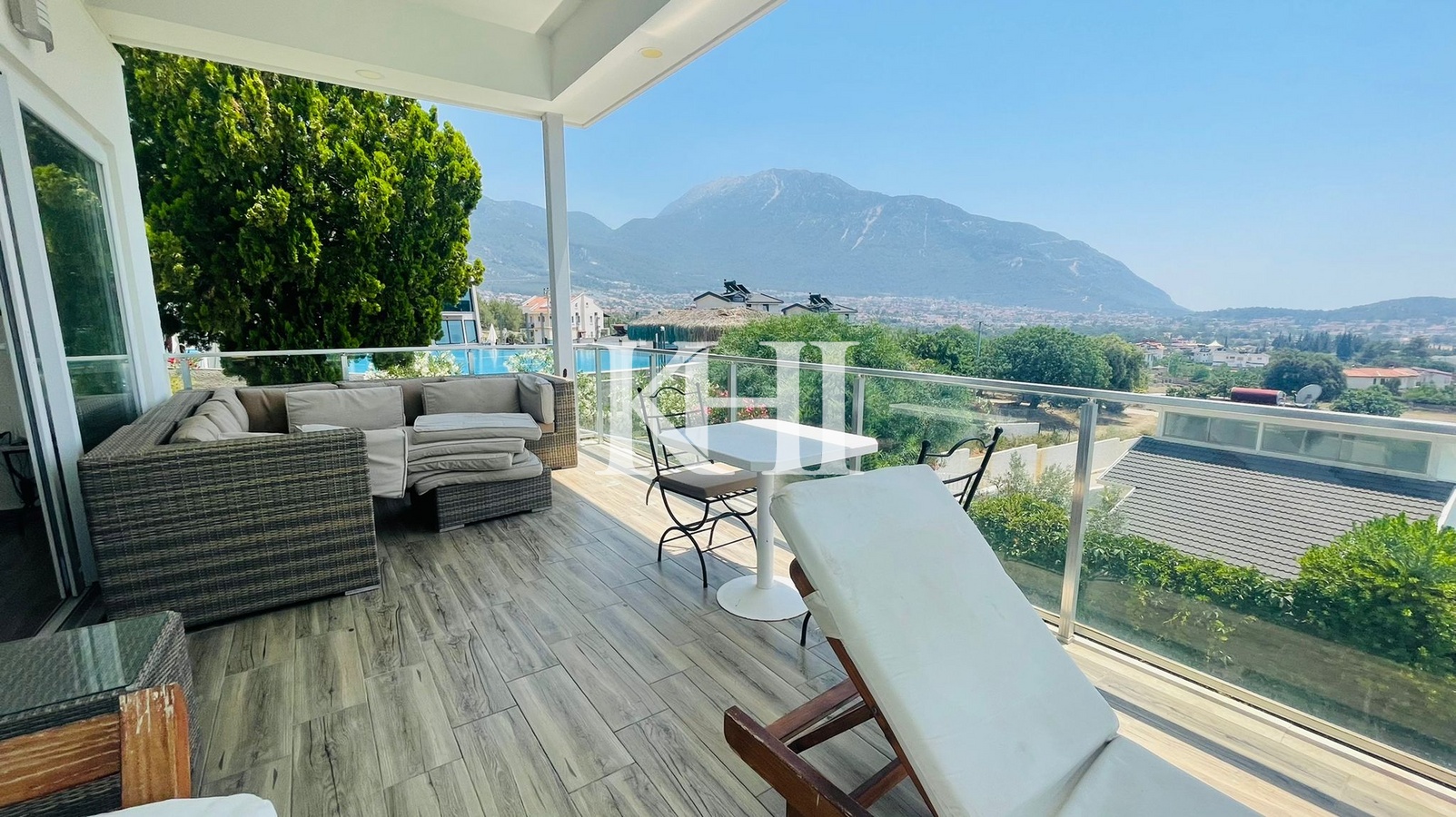 Stunning Luxury Villa in Ovacik Slide Image 19