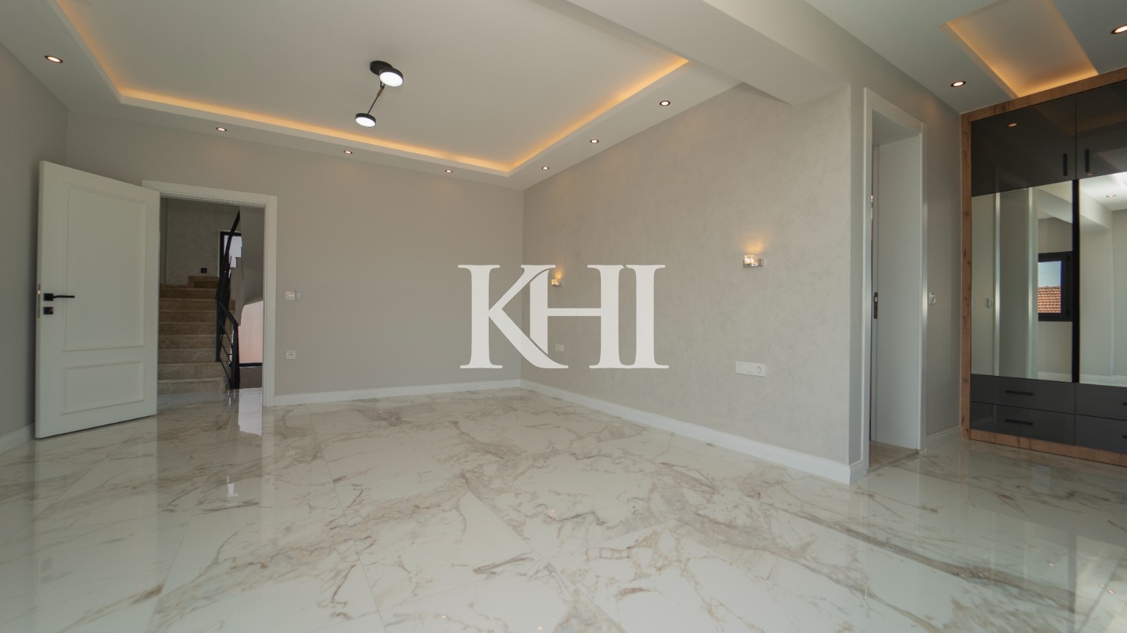 Luxury Villa in Ciftlik Slide Image 22