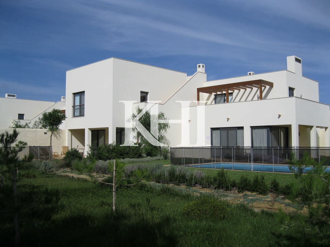 Villa For Sale in the Algarve Slide Image 22