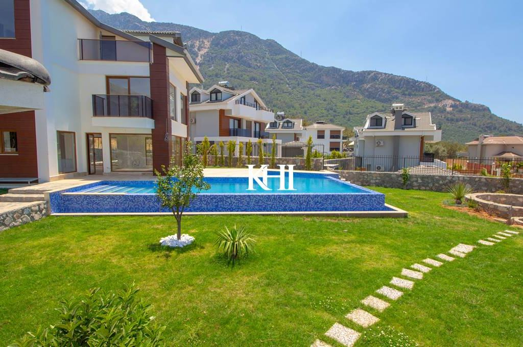 Large Villa For Sale In Ovacik Slide Image 7