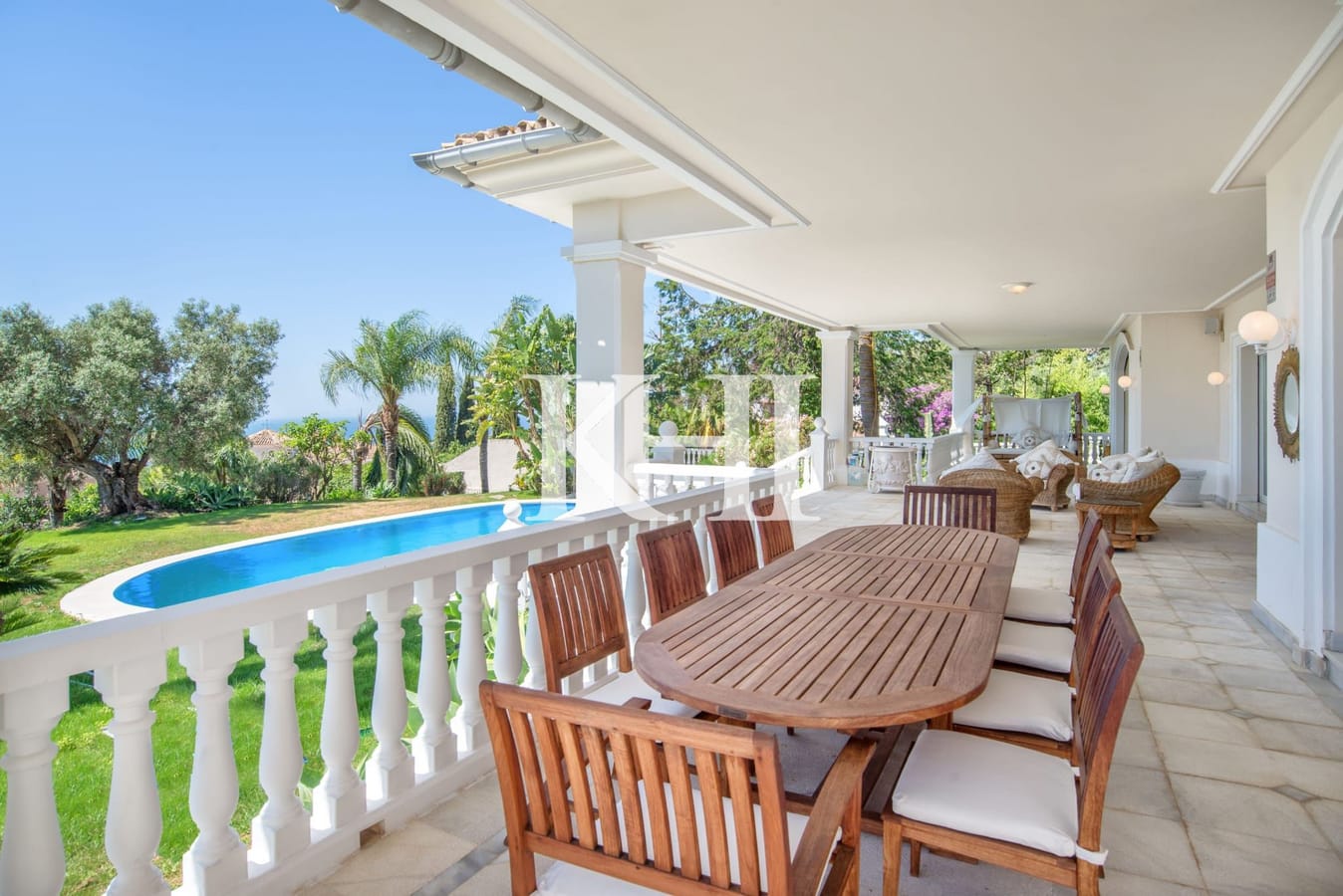 Luxury Marbella Villa For Sale Slide Image 9