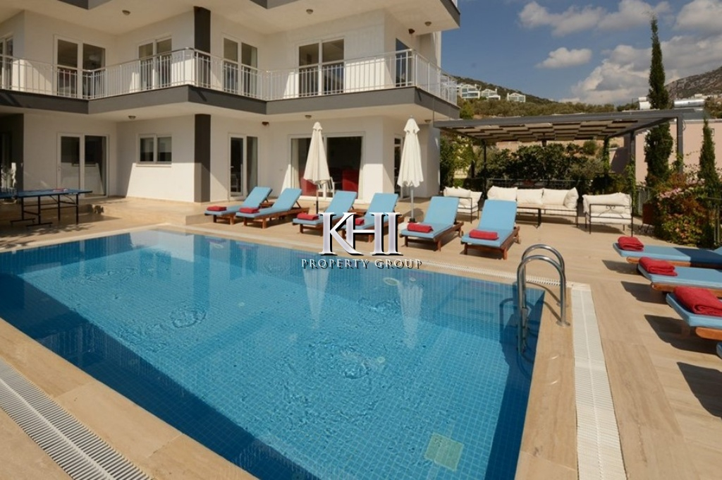 Contemporary Villa in Ortaalan Kalkan Slide Image 10