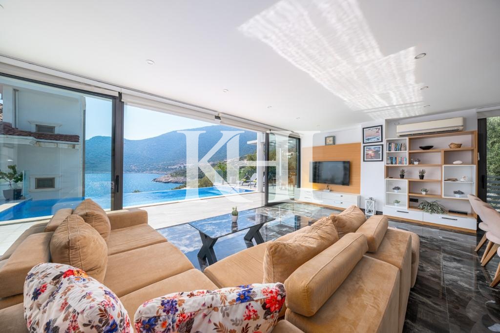 Modern Luxury Sea-View Villa Slide Image 27