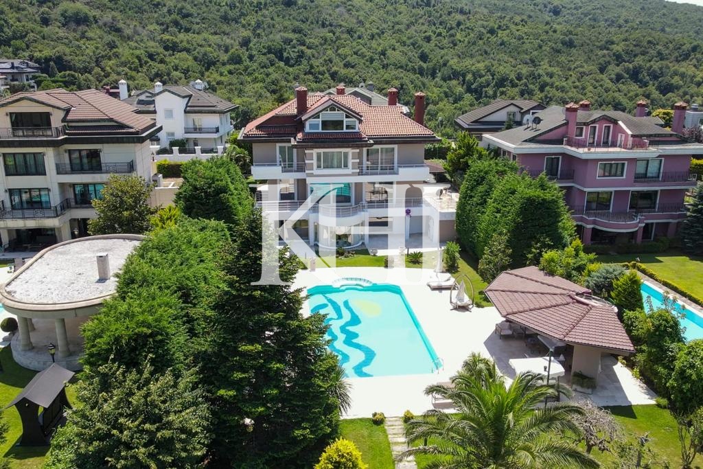 Spacious Luxury Villa in Beykoz Slide Image 64