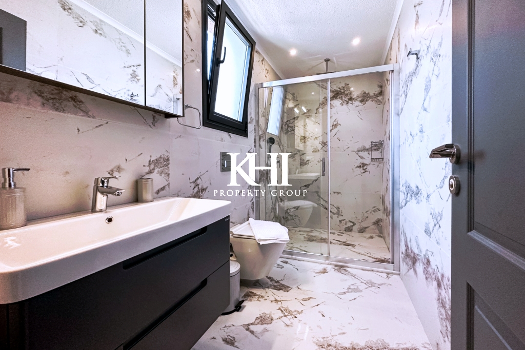 Stylish Luxury Villa in Kargi Slide Image 14
