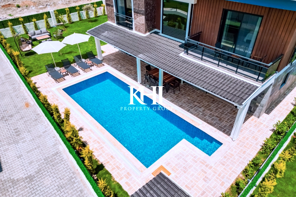 Stylish Luxury Villa in Kargi Slide Image 2