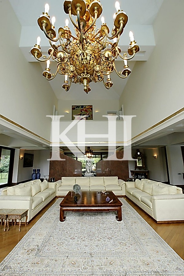 Stunning Contemporary Mansion For Sale In Istanbul Slide Image 25