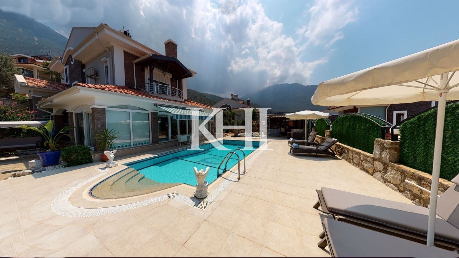 Detached Family Villa In Ovacik Slide Image 3