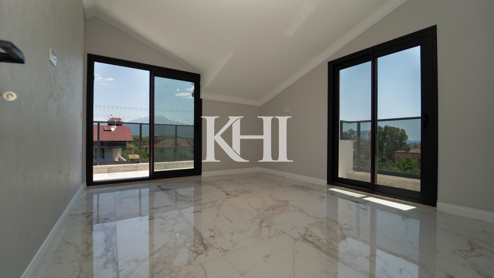 Luxury Villa in Ciftlik Slide Image 19