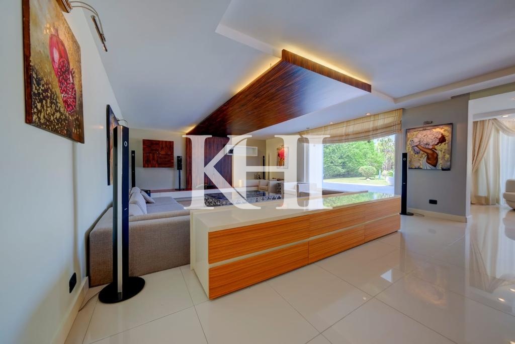 Spacious Luxury Villa in Beykoz Slide Image 30