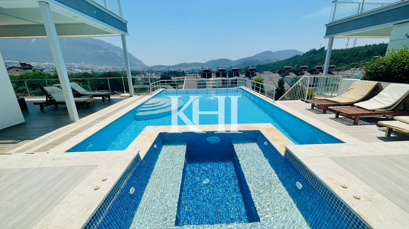 Stunning Luxury Villa in Ovacik Slide Image 17
