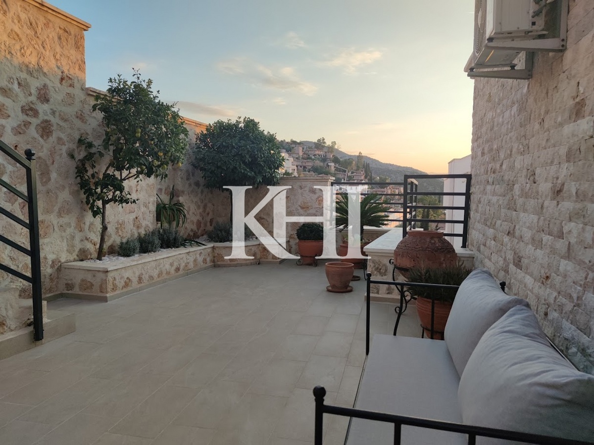 Modern Luxury Villa in Kalkan Slide Image 20