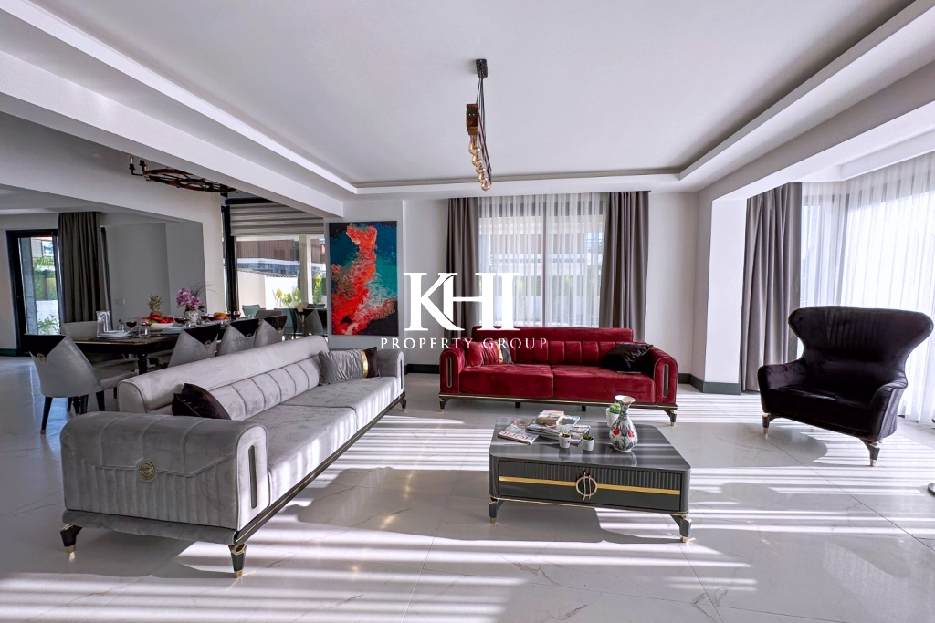 Stylish Luxury Villa in Kargi Slide Image 6