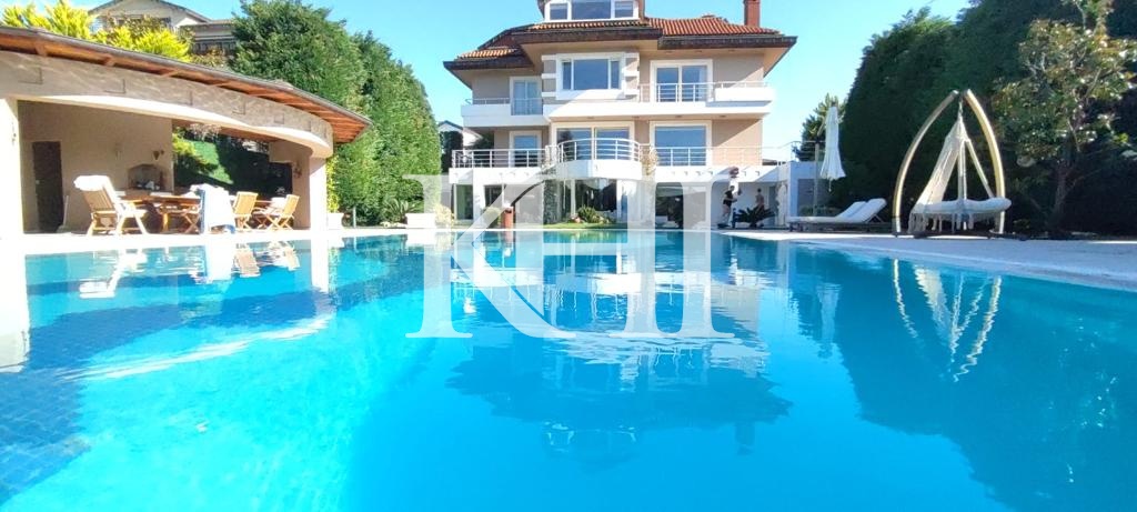 Spacious Luxury Villa in Beykoz Slide Image 86