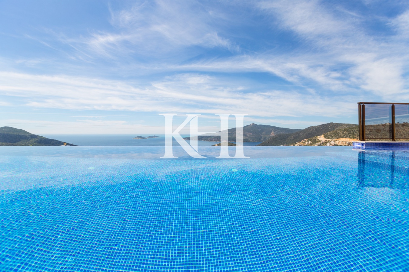 Luxury Panoramic Sea-View Villa Slide Image 7