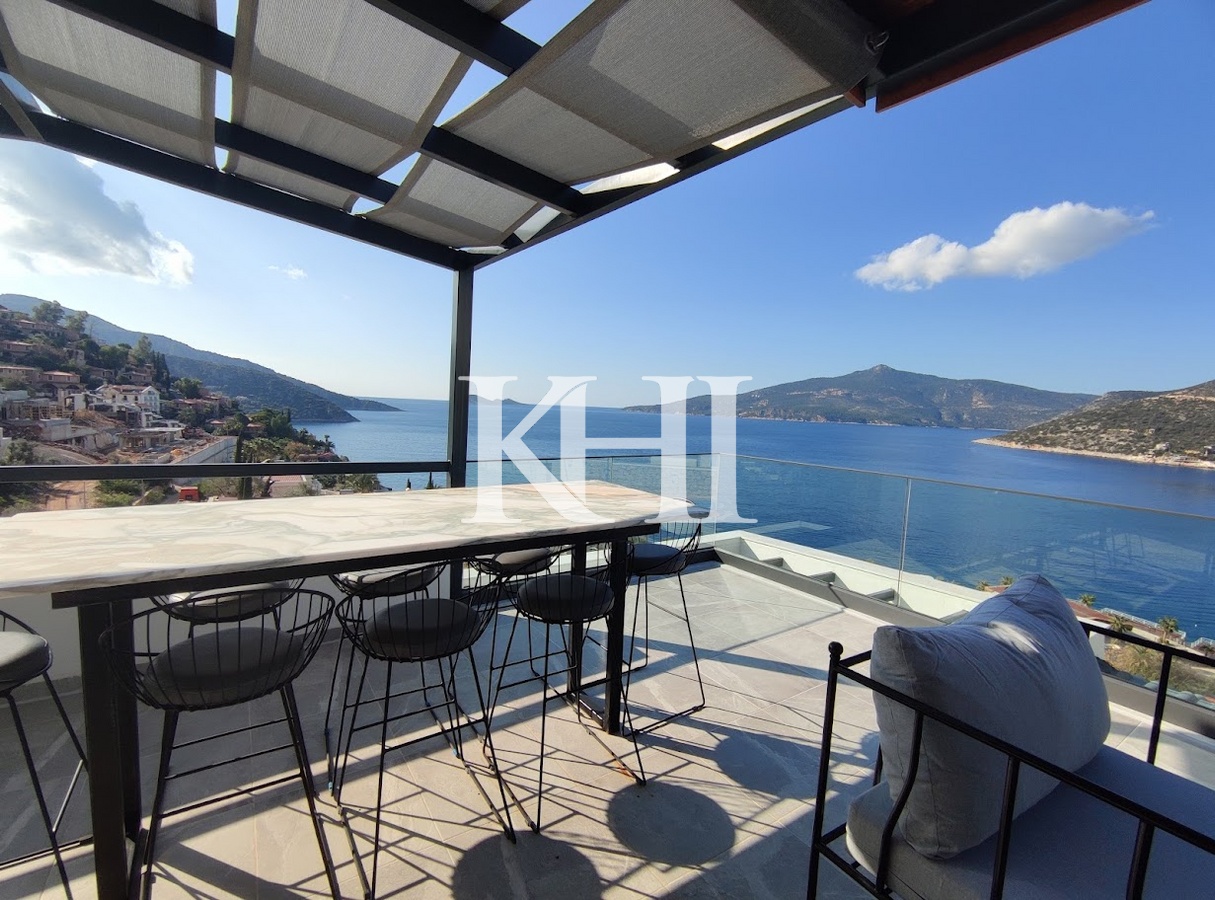 Modern Luxury Villa in Kalkan Slide Image 3