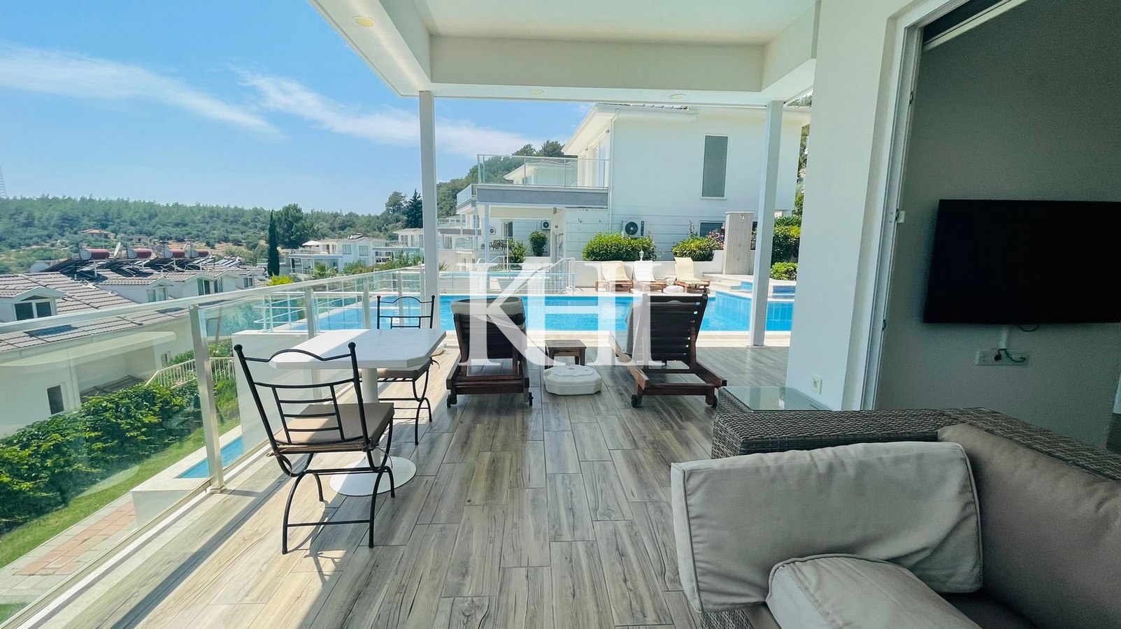 Stunning Luxury Villa in Ovacik Slide Image 20
