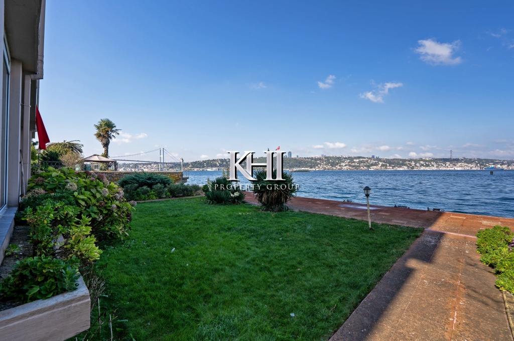 Luxury Mansion on the Bosphorus-Strait Slide Image 8