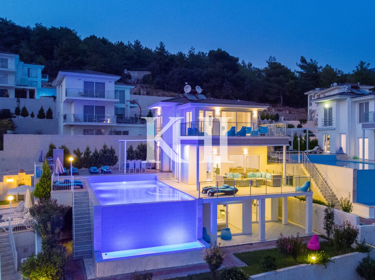 Luxury Modern Villa For Sale In Ovacik Slide Image 8