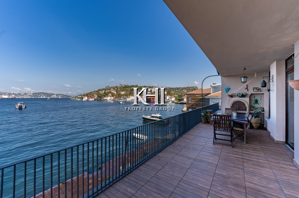 Luxury Mansion on the Bosphorus-Strait Slide Image 6