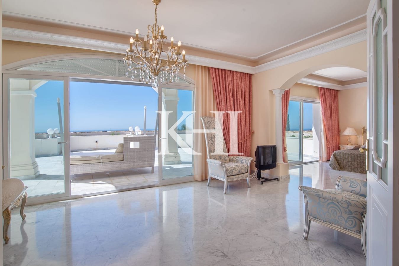 Luxury Marbella Villa For Sale Slide Image 14