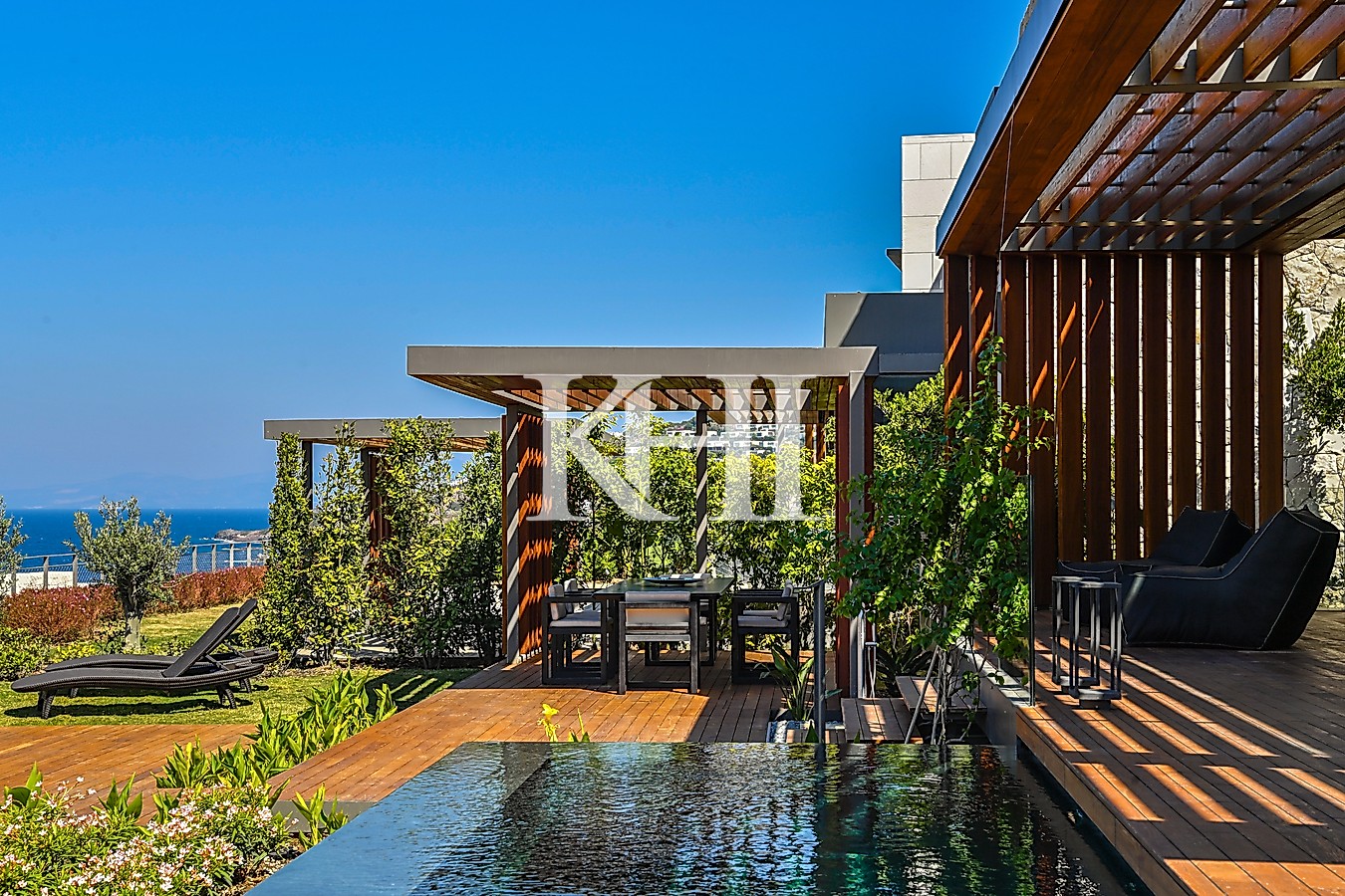 Key-Ready Luxury Bodrum Yalikavak Villas Slide Image 2