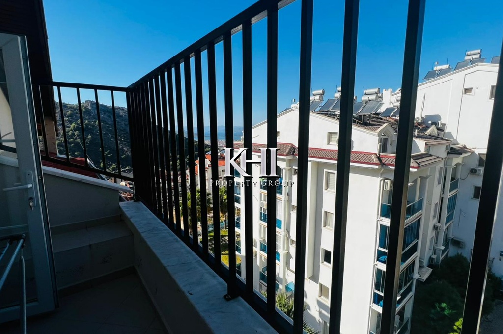 Duplex Apartment with Sea View Slide Image 4