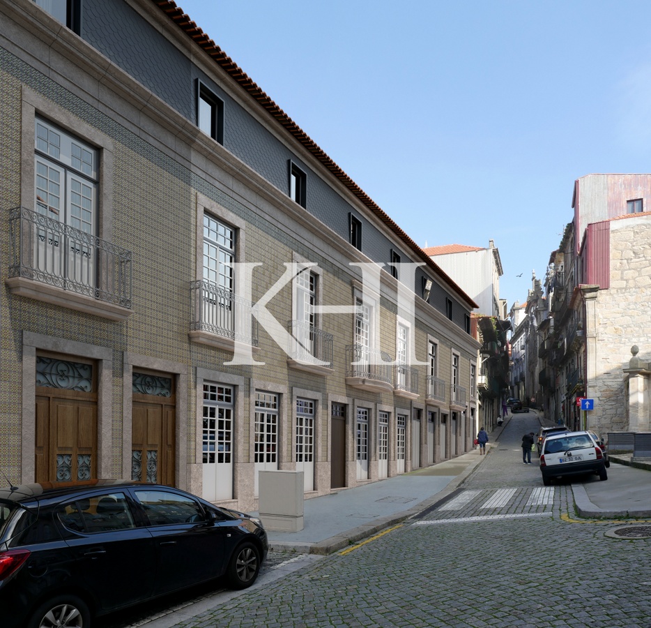 Modern Apartment in Central Porto Slide Image 70