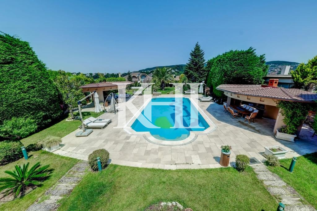 Spacious Luxury Villa in Beykoz Slide Image 97
