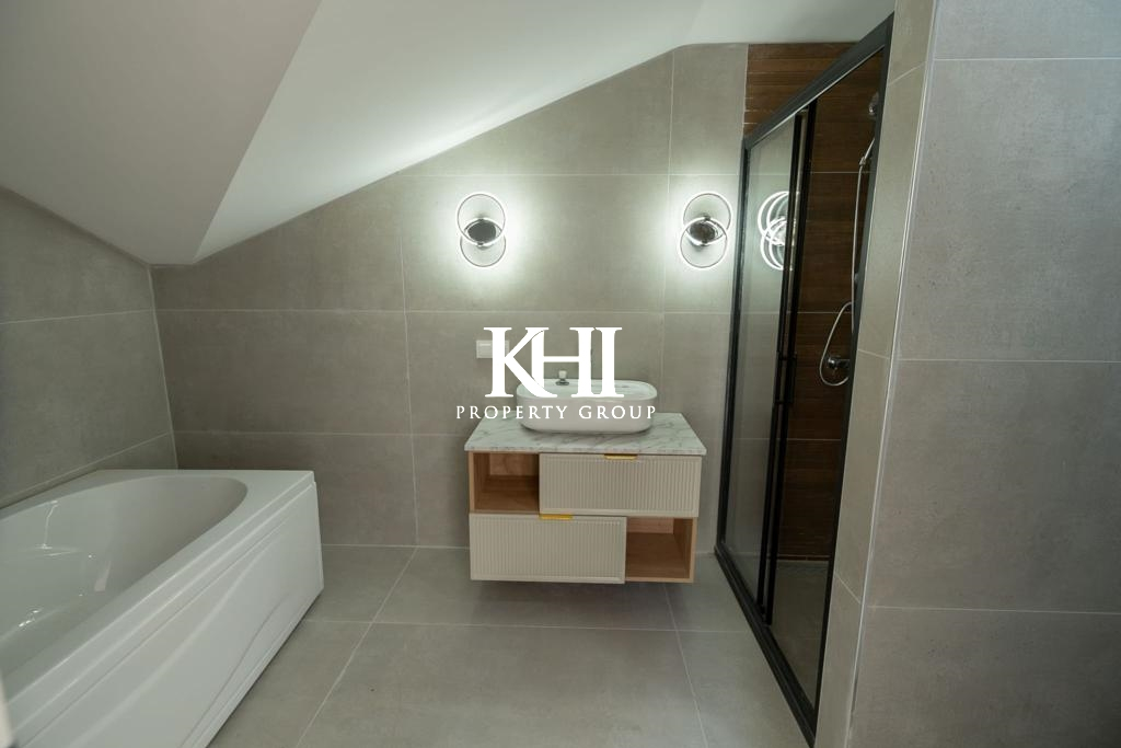 Detached Luxury Eco-Home in Istanbul Slide Image 20