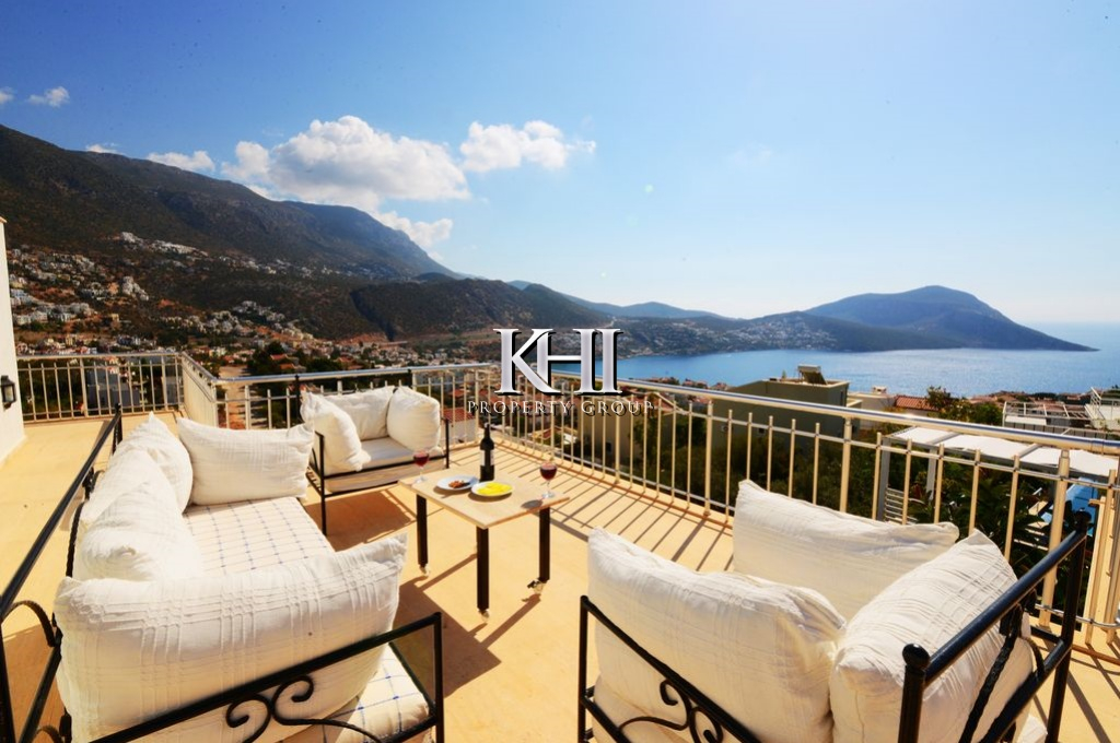 Contemporary Villa in Ortaalan Kalkan Slide Image 6