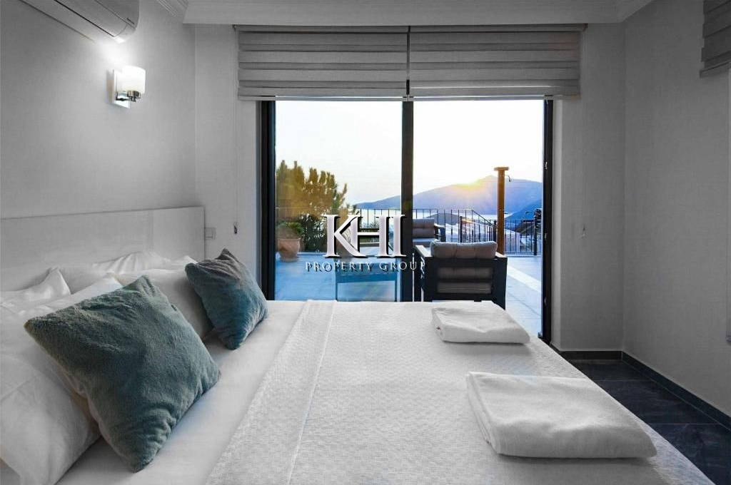 Stunning Sea-View Villa in Kalkan Slide Image 16