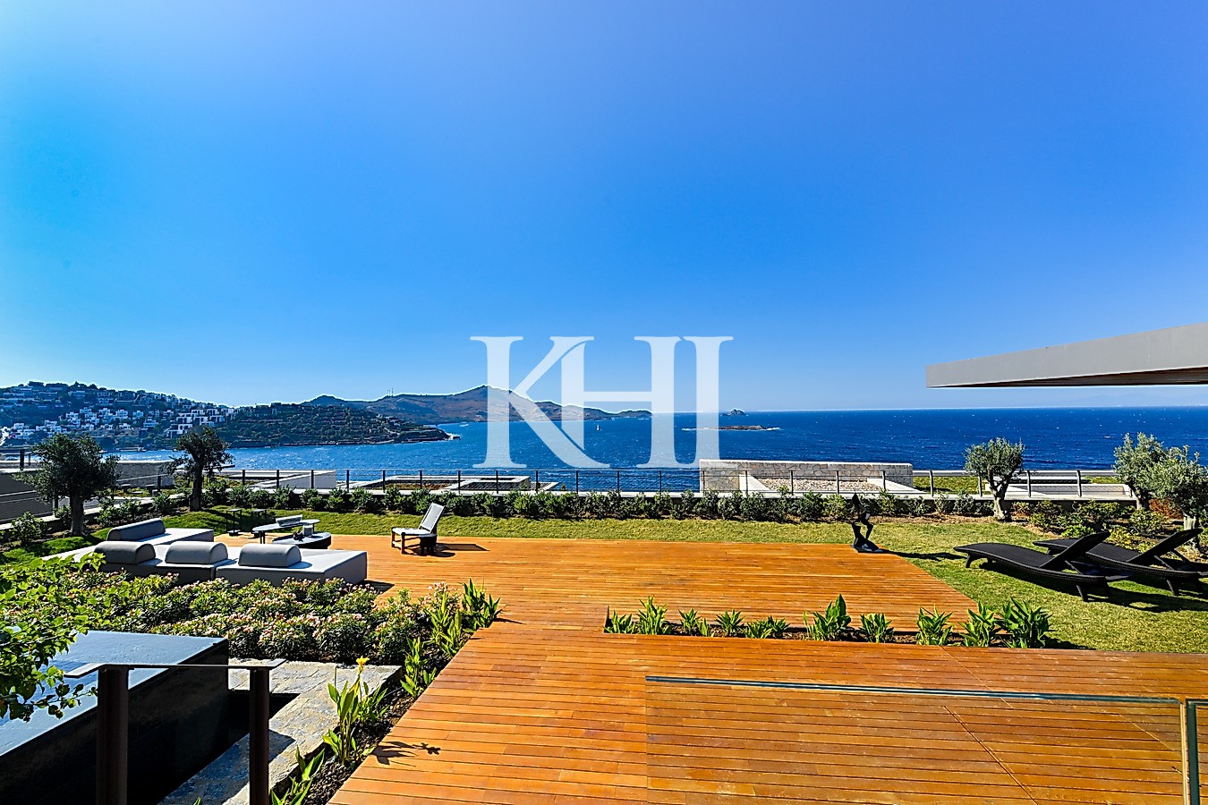 Key-Ready Luxury Bodrum Yalikavak Villas Slide Image 3