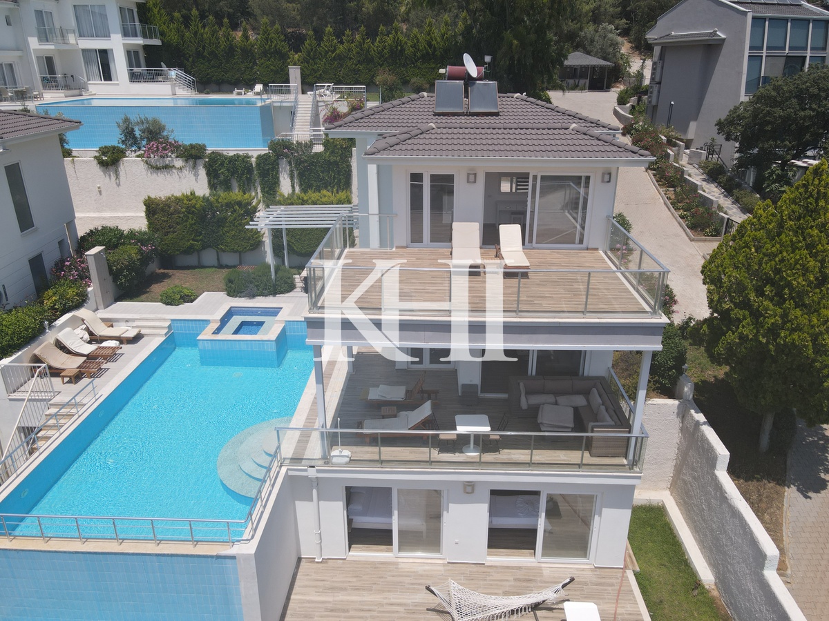 Stunning Luxury Villa in Ovacik Slide Image 3